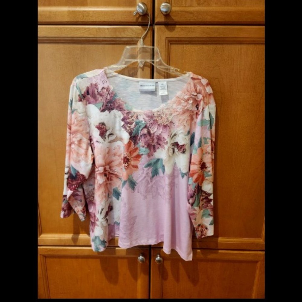 Alfred Dunner Petite XL sweater/shirt